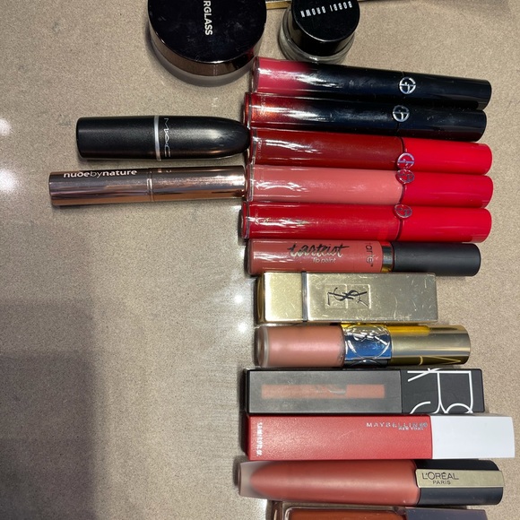 cosmetics - Picture 4 of 6